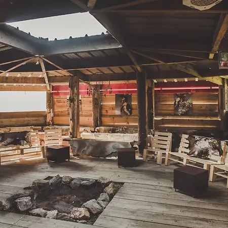 Les Tipis Du Bonheur De Vivre Campingplads Brûlon