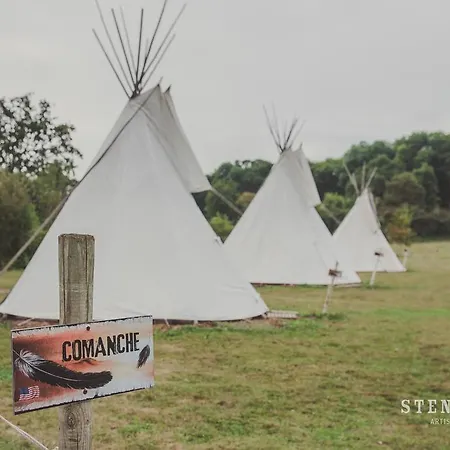 Les Tipis Du Bonheur De Vivre Campingplads Brûlon