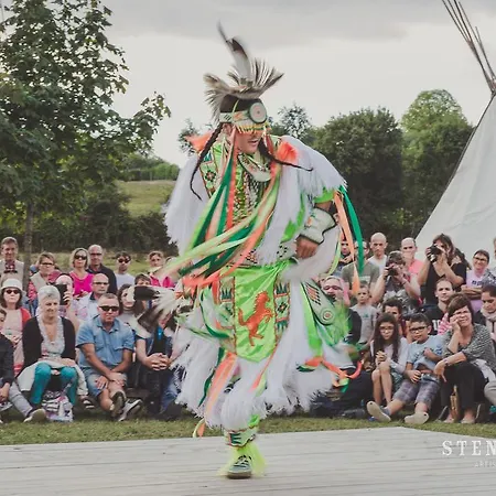 Les Tipis Du Bonheur De Vivre * Brûlon