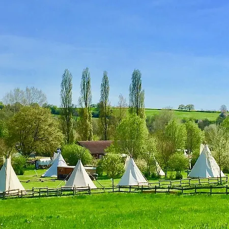Les Tipis Du Bonheur De Vivre * Brûlon